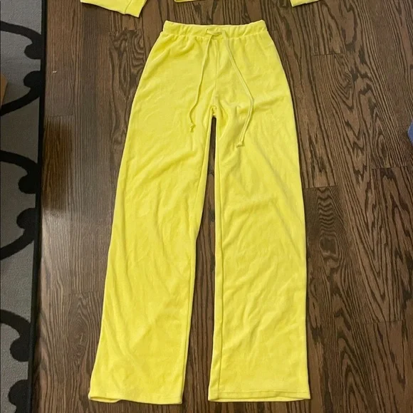 Dolls Kill Y2K Velour Yellow Tracksuit NWOT - Picture 7 of 9